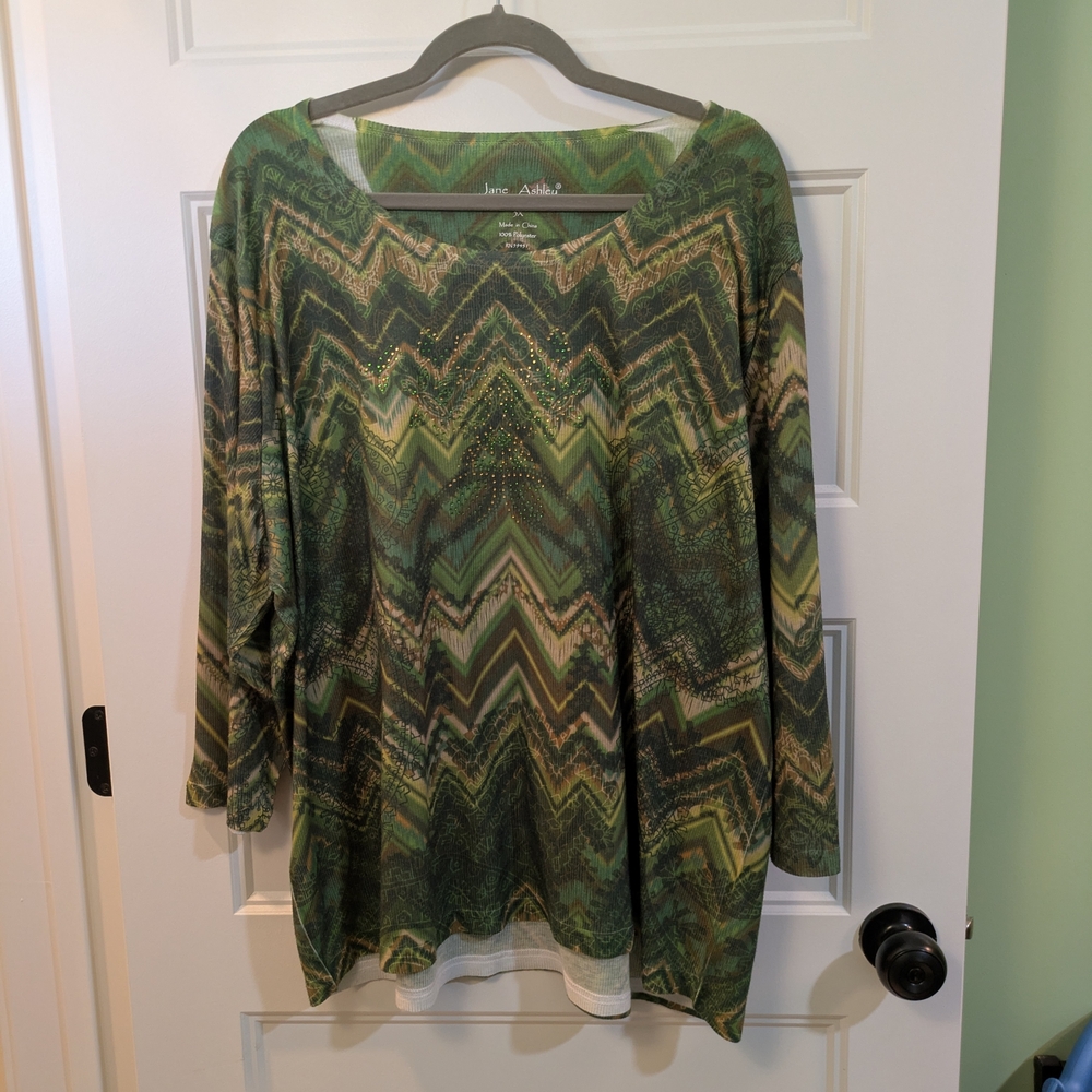 Jane Ashley Green Chevron Tunic Top